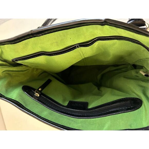 Kate Spade bucket bag black white (discoloration on handles) 13"x10" - Picture 7 of 12